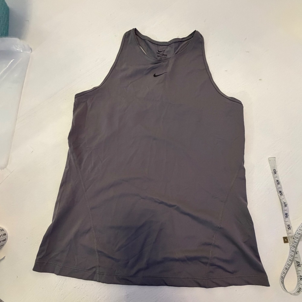 Nike Pro Dri-FIT Womens Tank Top Gray Racerback Athletic Gym Shirt Size M
